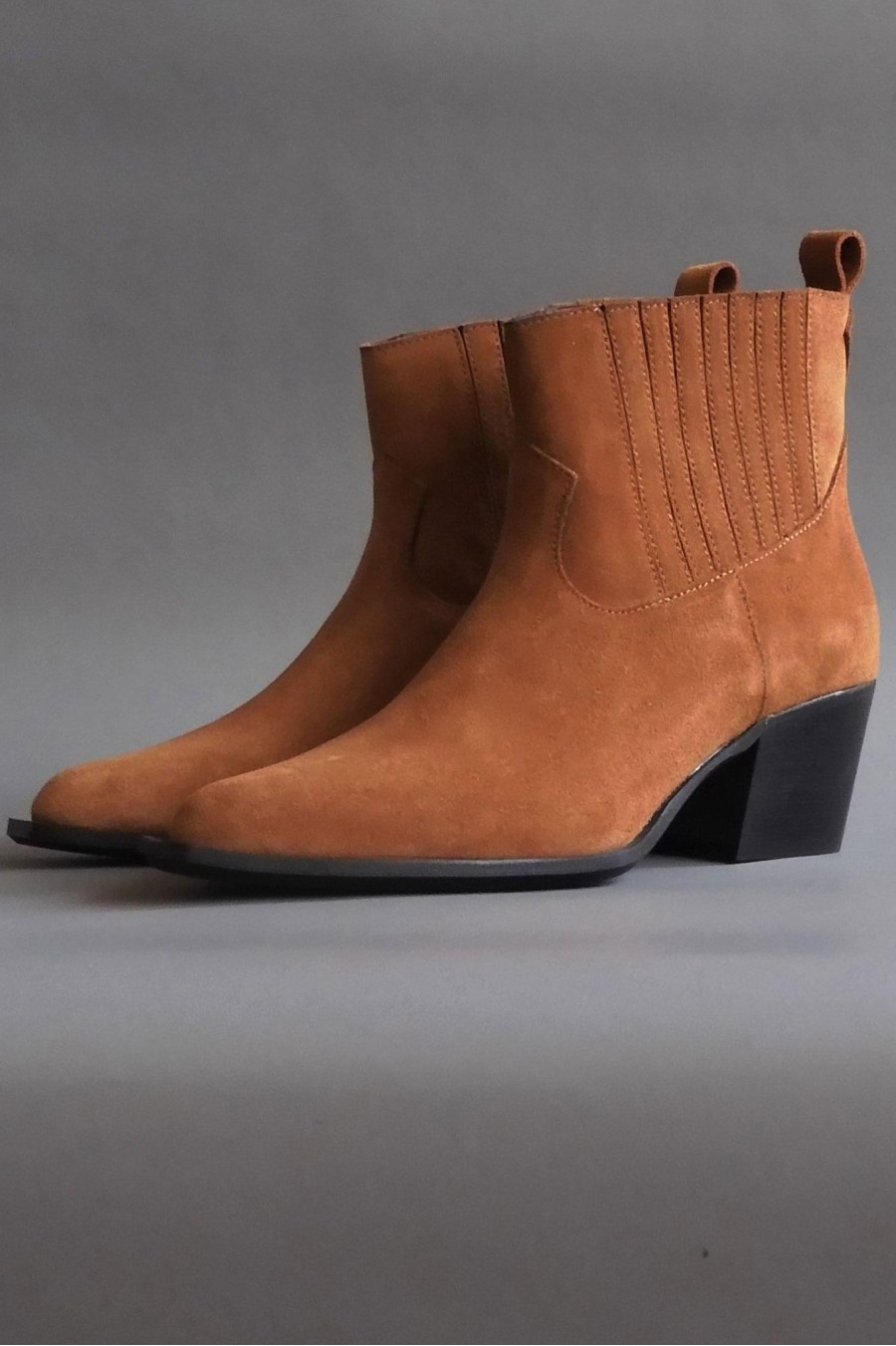 Sevilla Booties | Tan Suede