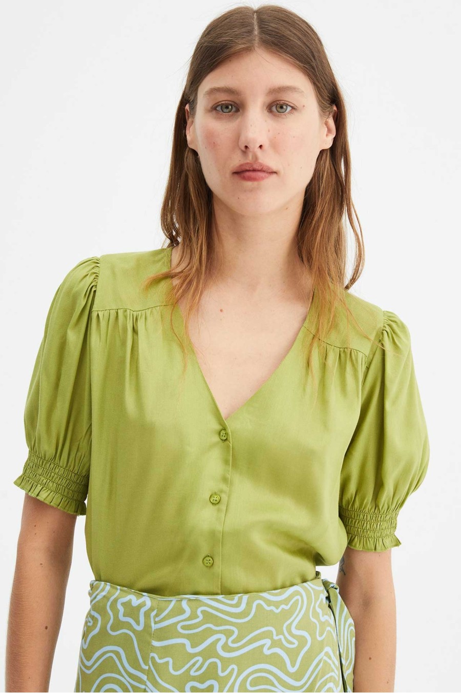 Green Blouse With V-Neckline