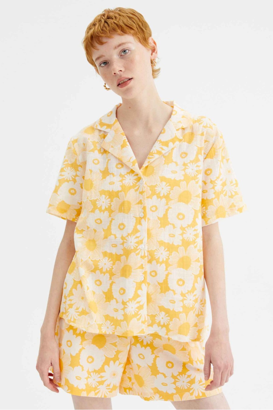 Gazania Print Short Sleeve Button-Down Top