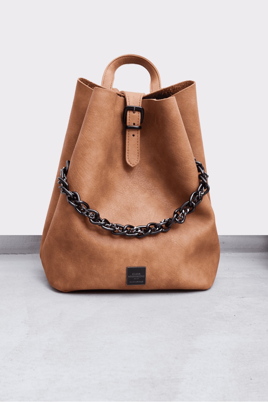 Retro Chain Backpack Cognac